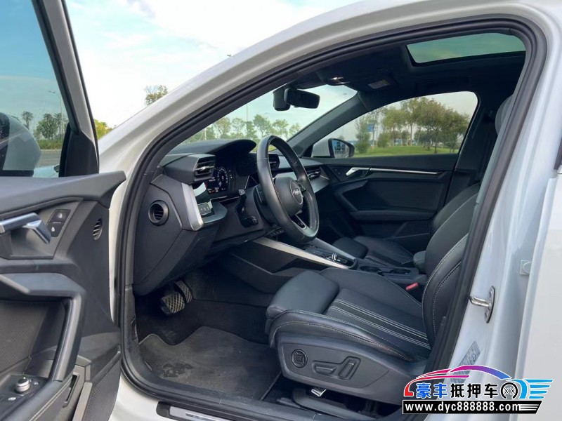 22年奥迪A3轿车抵押车出售