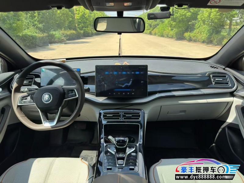 23年比亚迪秦轿车抵押车出售