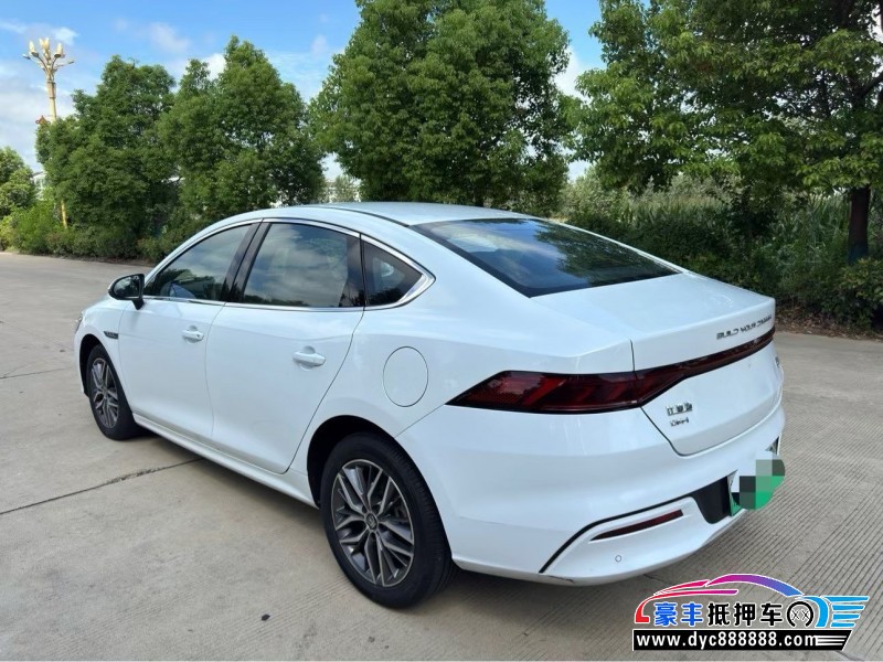 23年比亚迪秦轿车抵押车出售