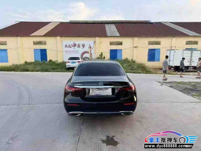 22年奔驰E轿车抵押车出售