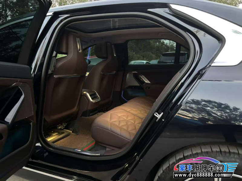 23年宝马7系轿车抵押车出售