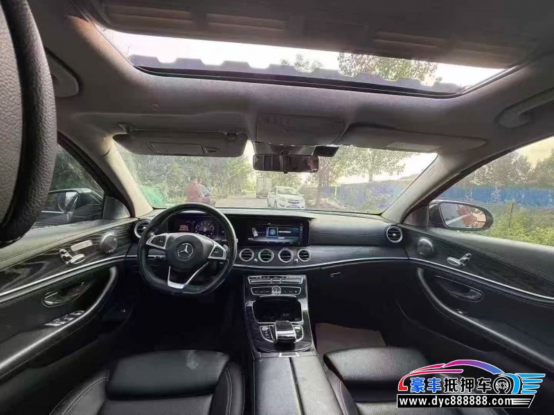 16年奔驰E轿车抵押车出售