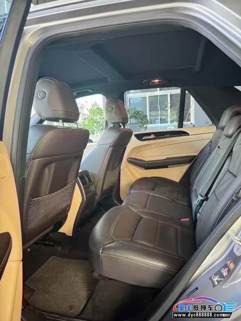 17年奔驰GLE轿车抵押车出售