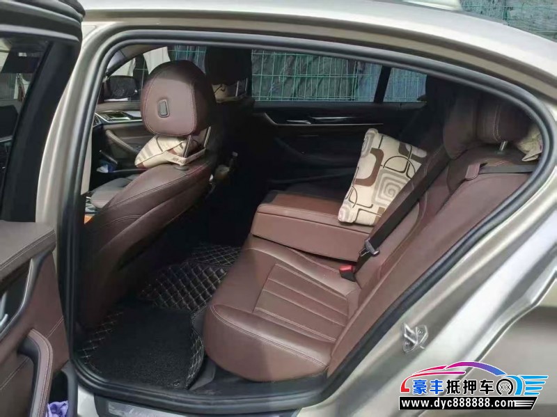 20年宝马5系轿车抵押车出售