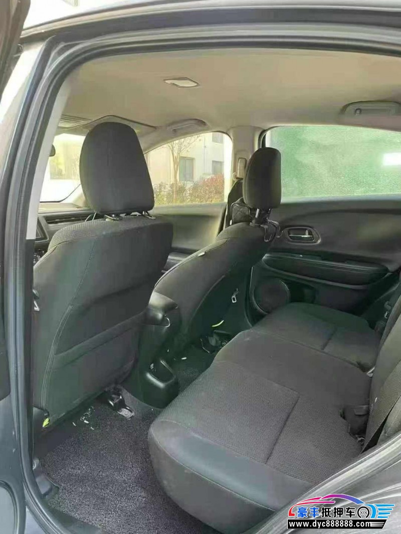 16年本田缤智轿车抵押车出售