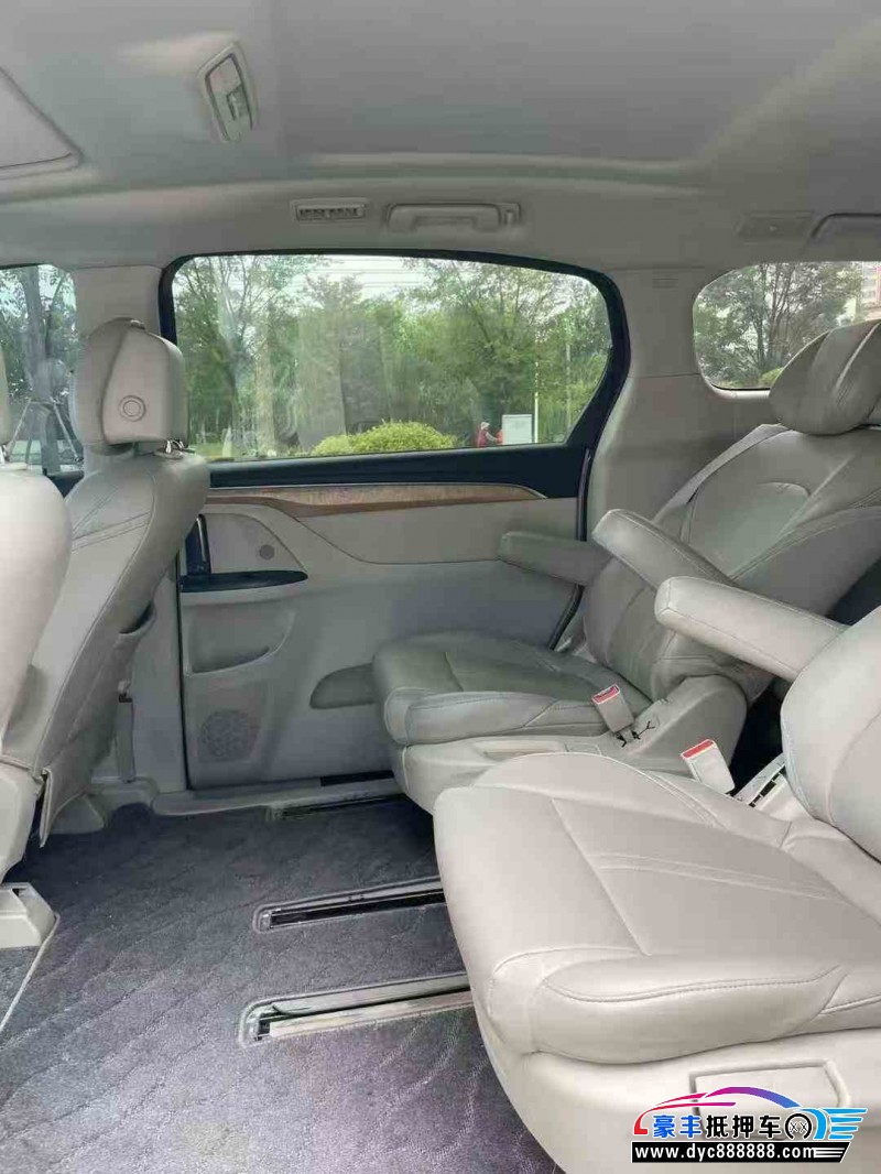 19年别克GL8轿车抵押车出售