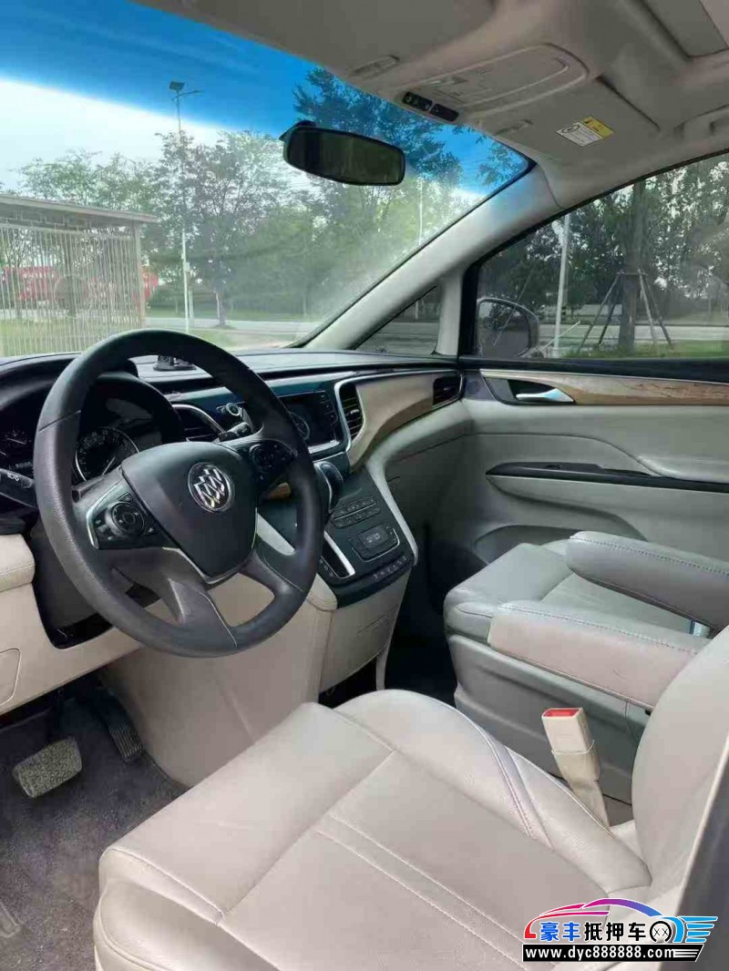 19年别克GL8轿车抵押车出售