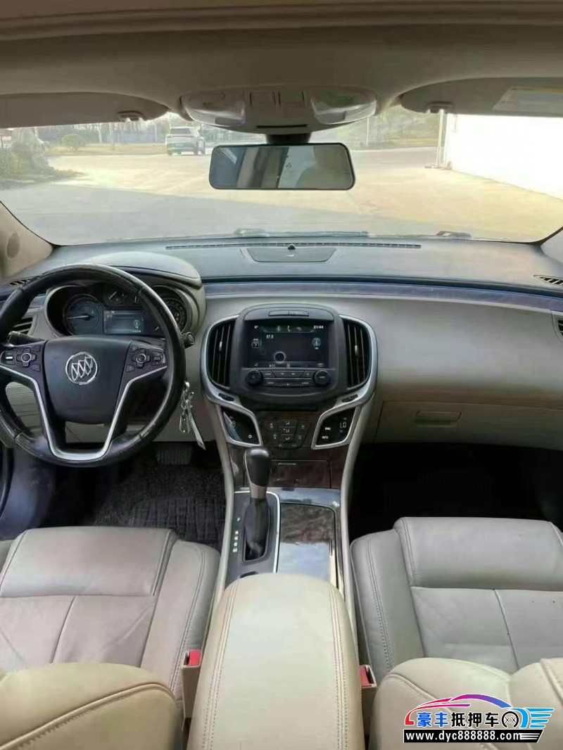 14年别克君越轿车抵押车出售