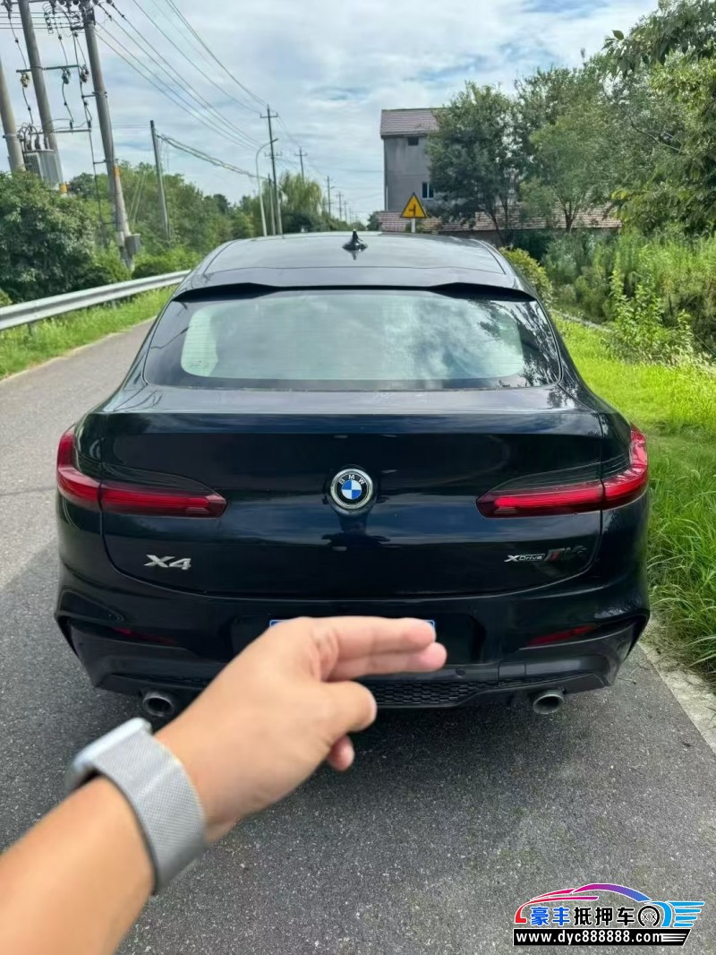 21年宝马X4轿车抵押车出售