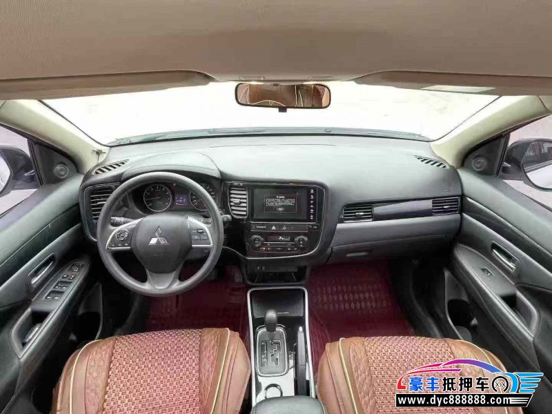 22年三菱欧蓝德轿车抵押车出售