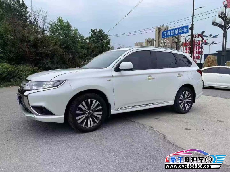 22年三菱欧蓝德轿车抵押车出售