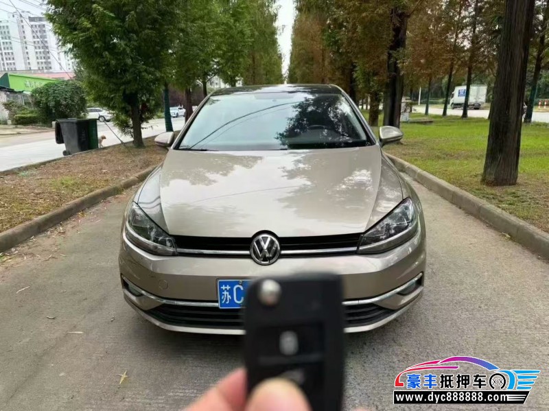 18年大众高尔夫轿车抵押车出售