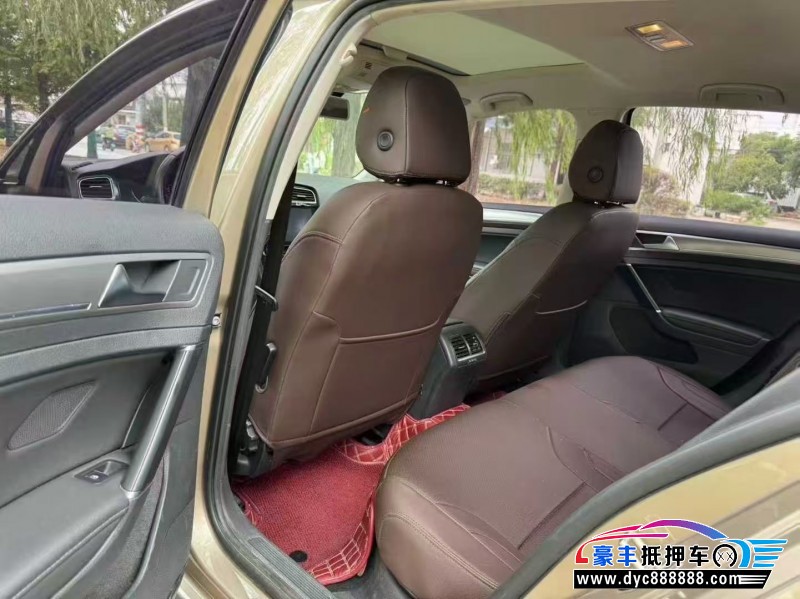 18年大众高尔夫轿车抵押车出售