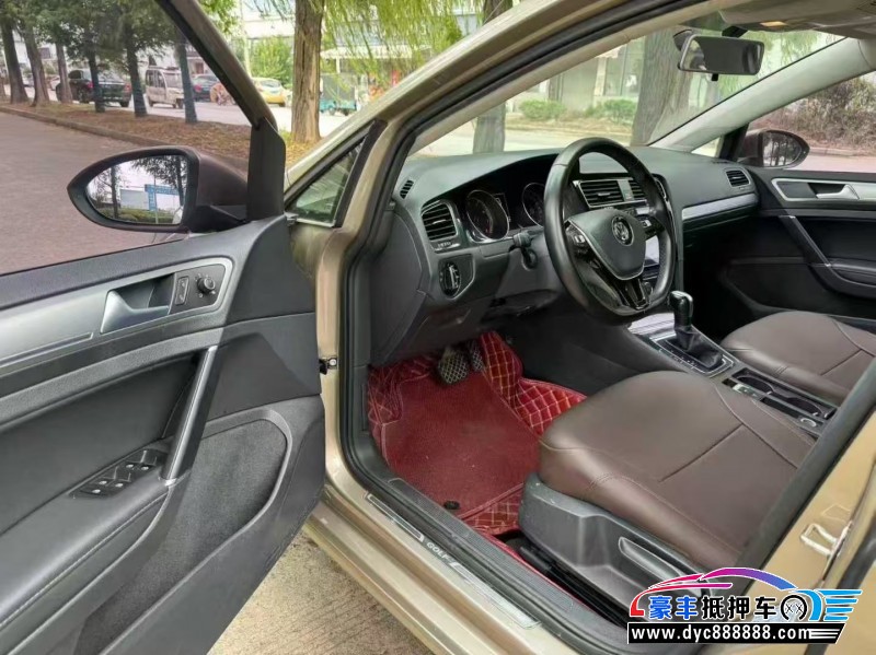 18年大众高尔夫轿车抵押车出售
