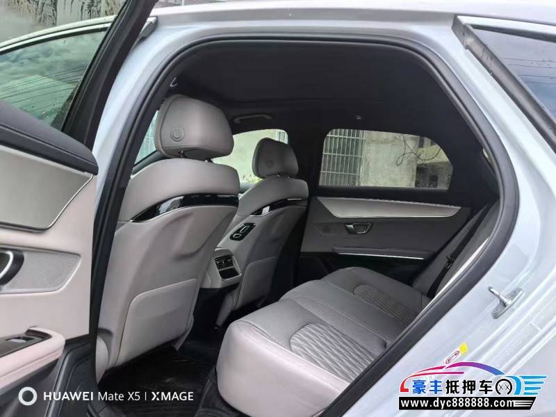 25年比亚迪汉轿车抵押车出售