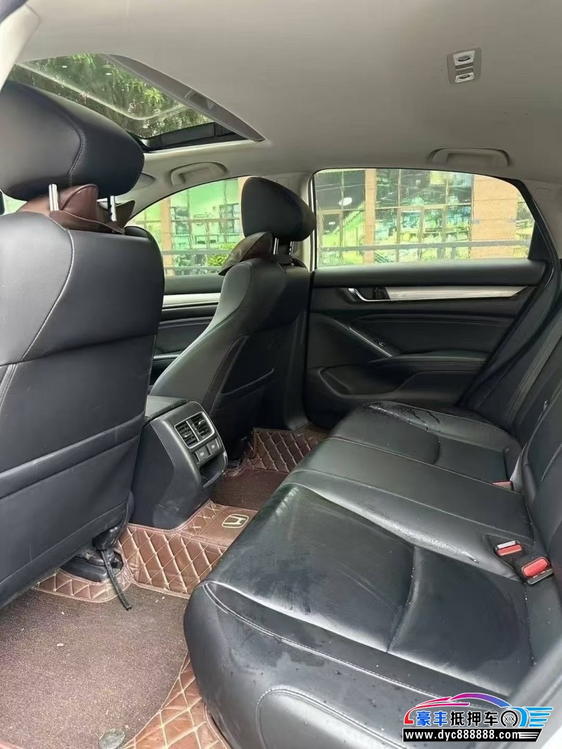 22年本田雅阁轿车抵押车出售