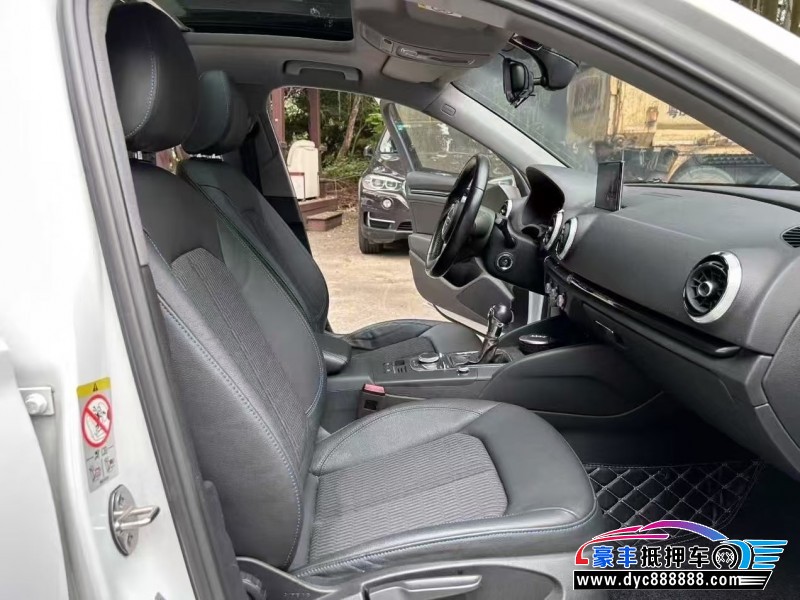 19年奥迪A3轿车抵押车出售