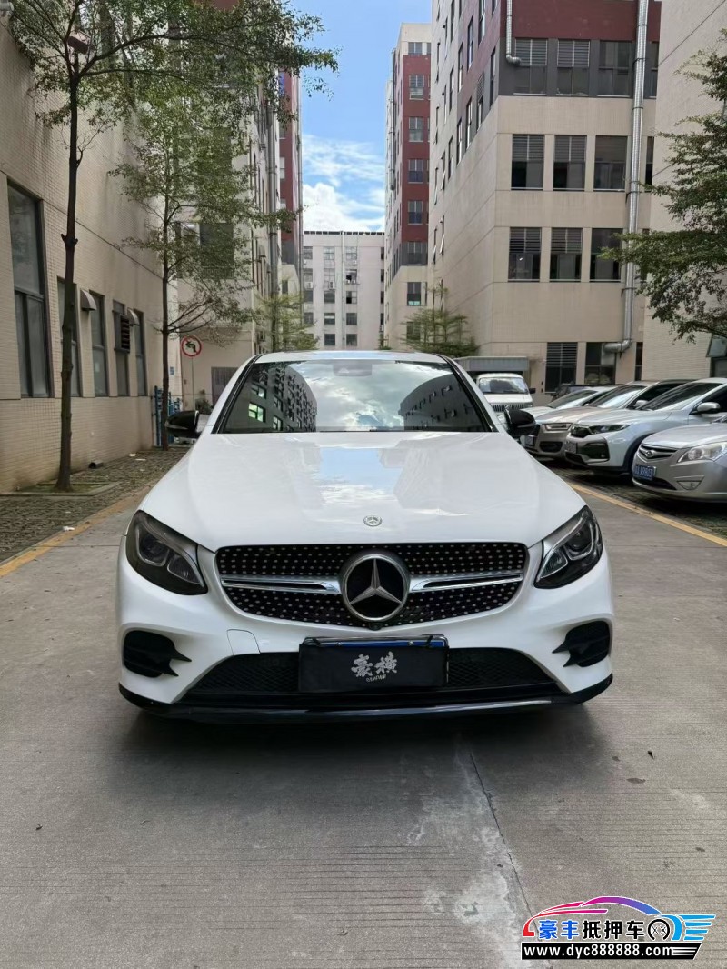 19年奔驰GLC轿车抵押车出售