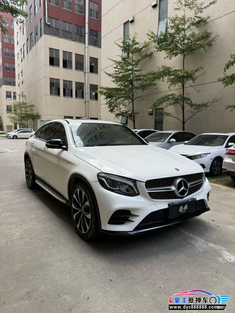 19年奔驰GLC轿车抵押车出售