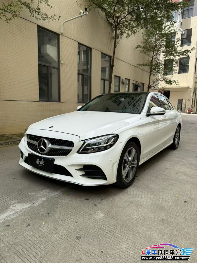 19年奔驰C轿车抵押车出售