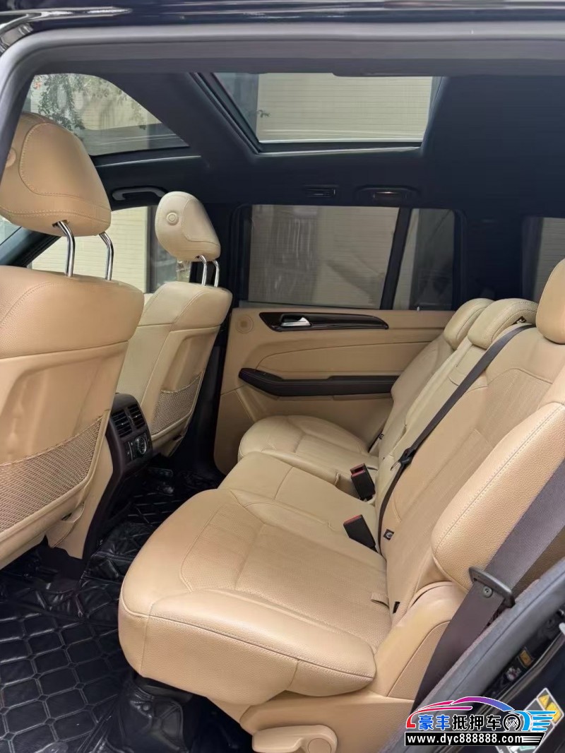 18年奔驰GLS轿车抵押车出售