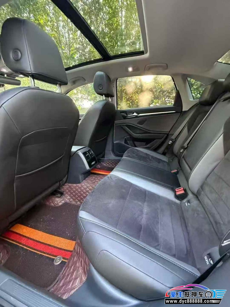 22年大众速腾轿车抵押车出售