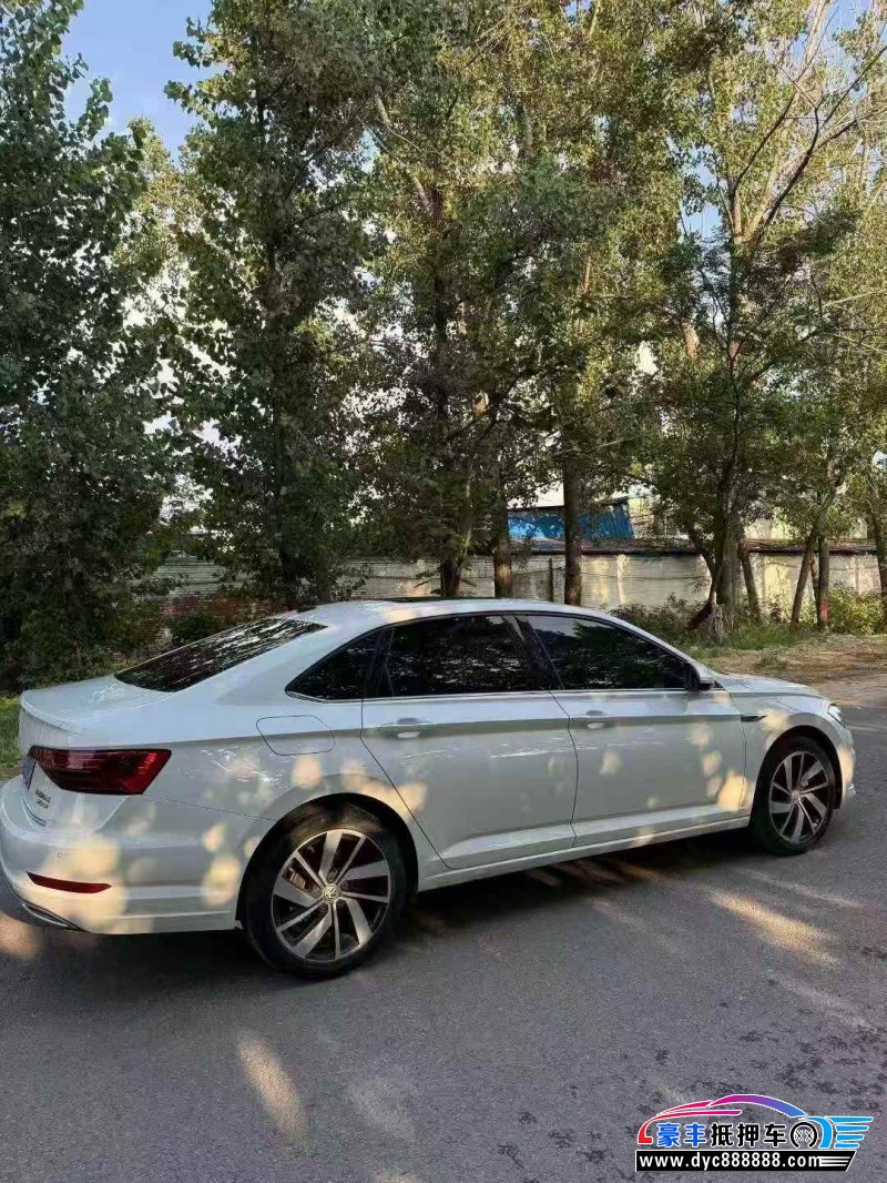 22年大众速腾轿车抵押车出售