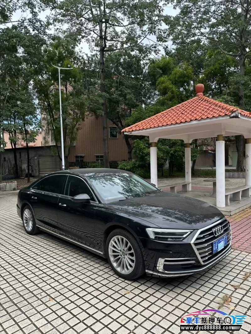 21年奥迪A8轿车抵押车出售