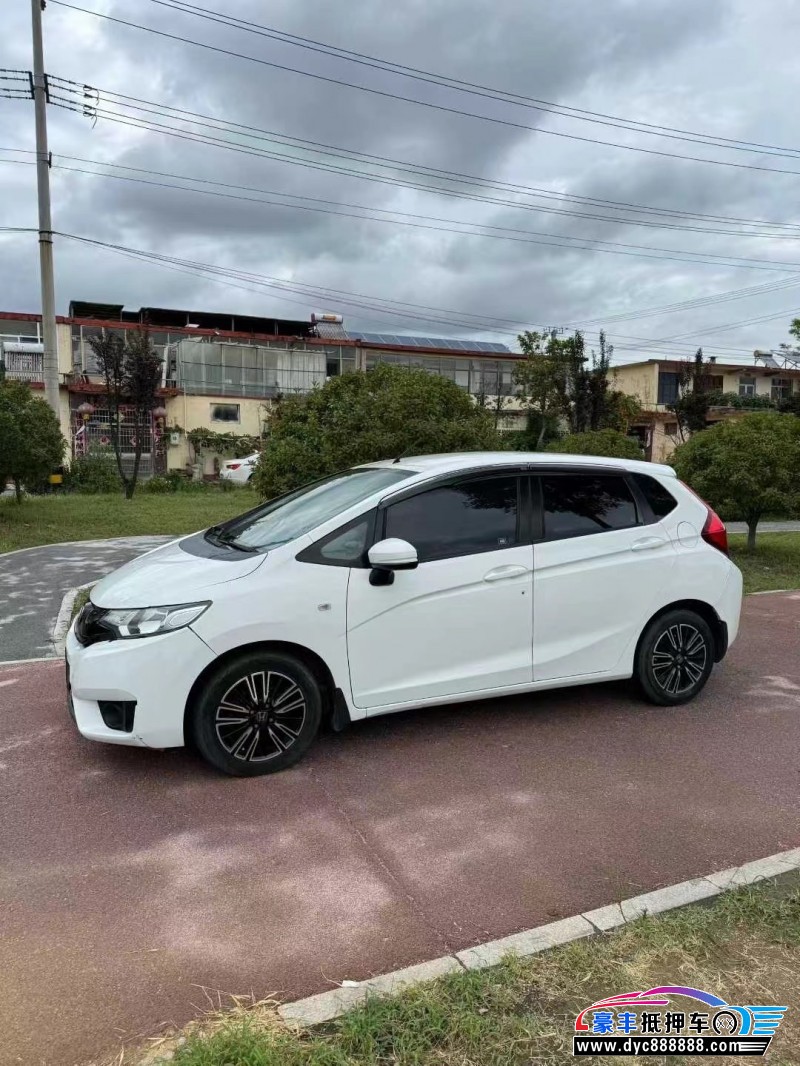 15年本田飞度轿车抵押车出售