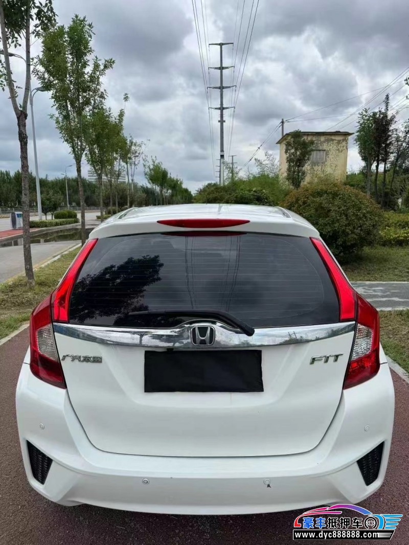 15年本田飞度轿车抵押车出售