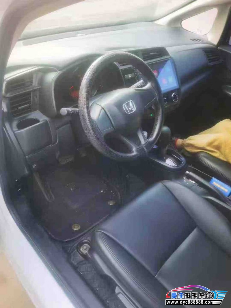 19年本田飞度轿车抵押车出售