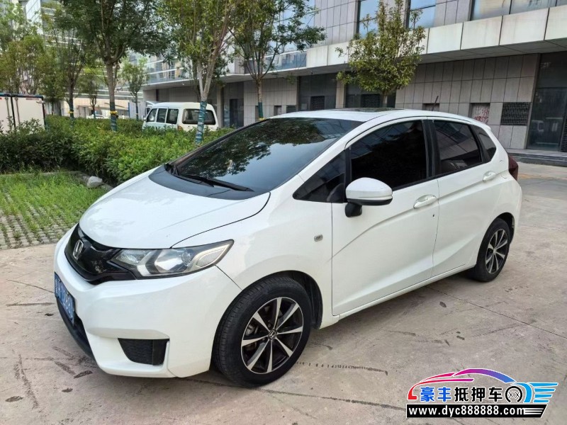 17年本田飞度轿车抵押车出售