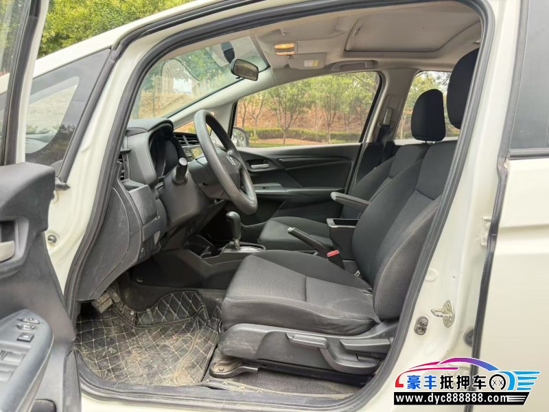 19年本田飞度轿车抵押车出售