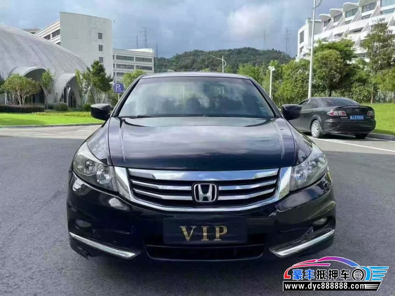 14年本田雅阁轿车抵押车出售