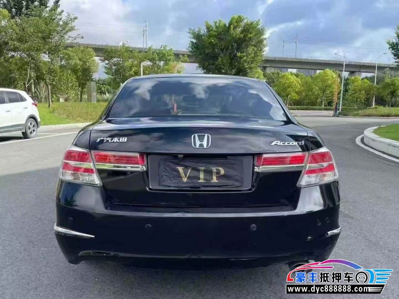 14年本田雅阁轿车抵押车出售