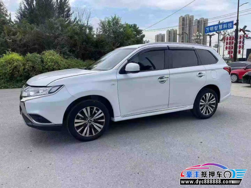 22年三菱欧蓝德轿车抵押车出售