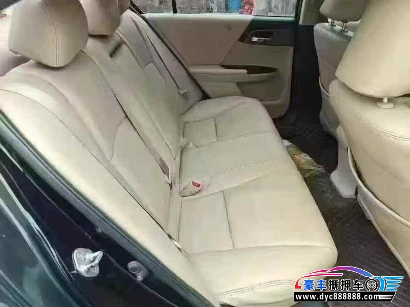 15年本田雅阁轿车抵押车出售