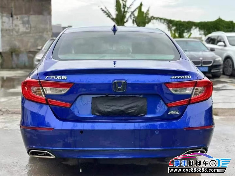 18年本田雅阁轿车抵押车出售