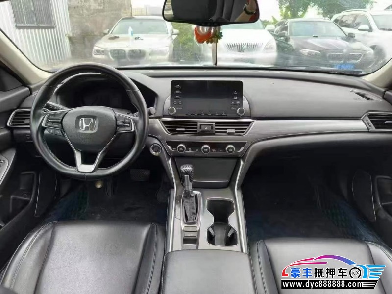 18年本田雅阁轿车抵押车出售