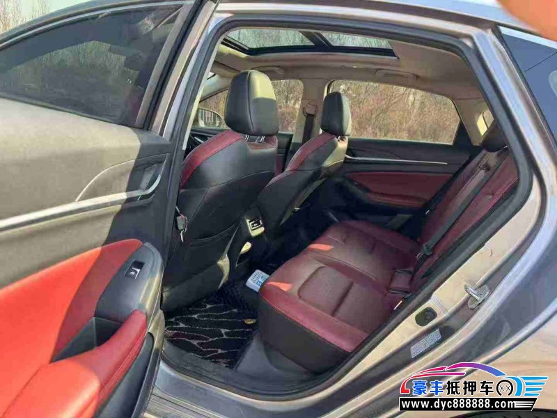 21年长安逸动轿车抵押车出售