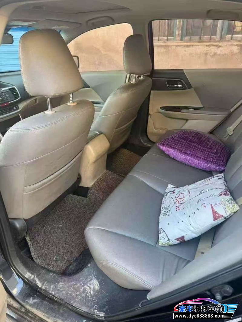 14年本田雅阁轿车抵押车出售