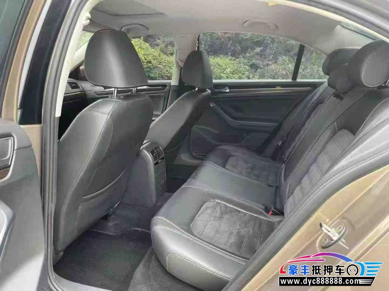 17年大众速腾轿车抵押车出售