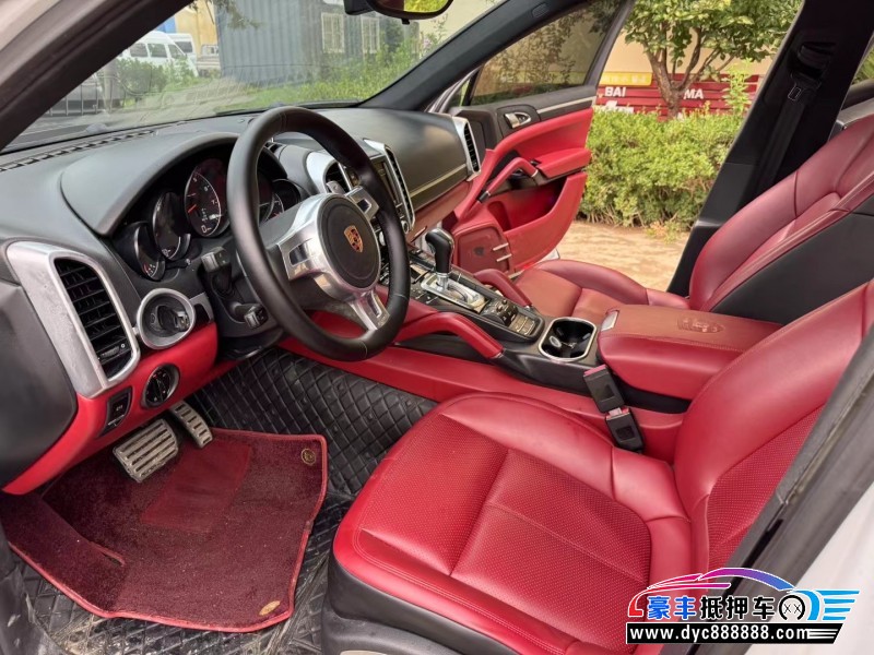 14年保时捷卡宴轿车抵押车出售