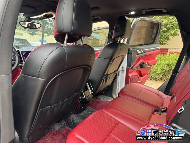 14年保时捷卡宴轿车抵押车出售