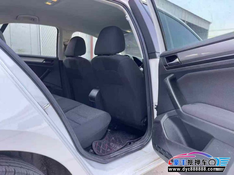 20年大众宝来轿车抵押车出售