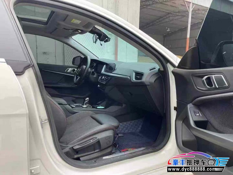 23年宝马2系轿车抵押车出售