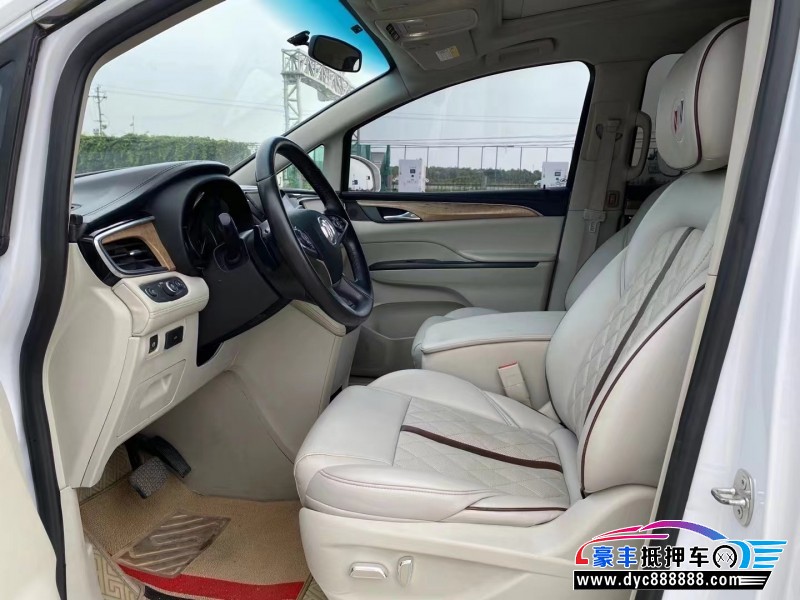 18年别克GL8轿车抵押车出售