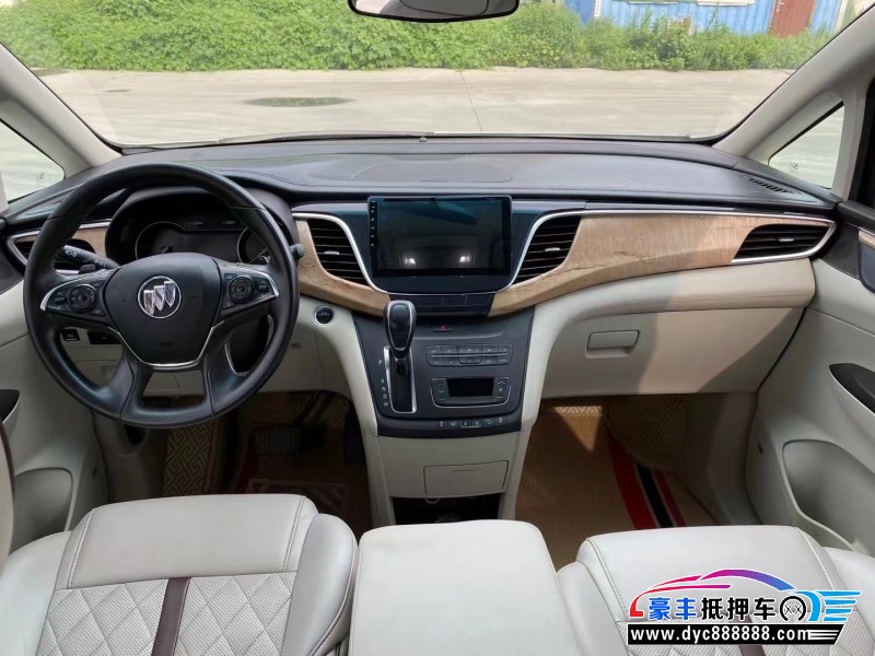 18年别克GL8轿车抵押车出售