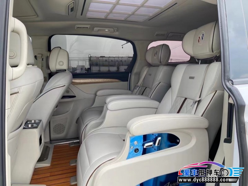 18年别克GL8轿车抵押车出售