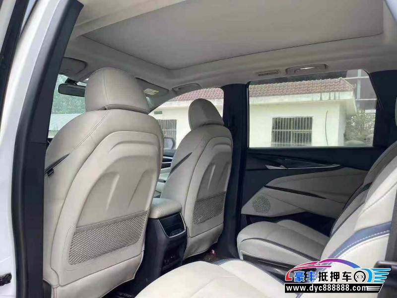 19年上汽大通G50轿车抵押车出售